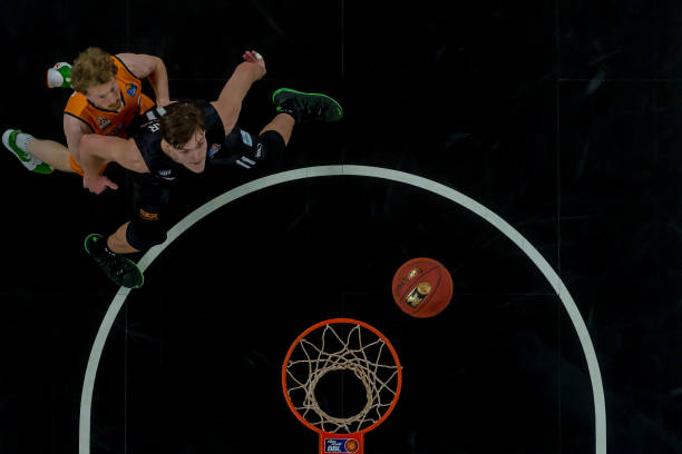 开始显露疲 开始显露疲