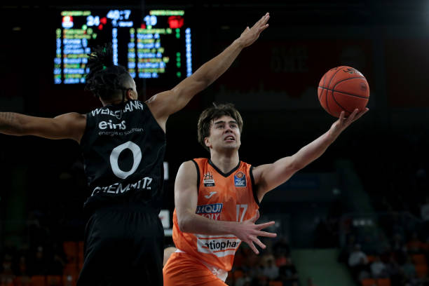 家人全力支 家人全力支